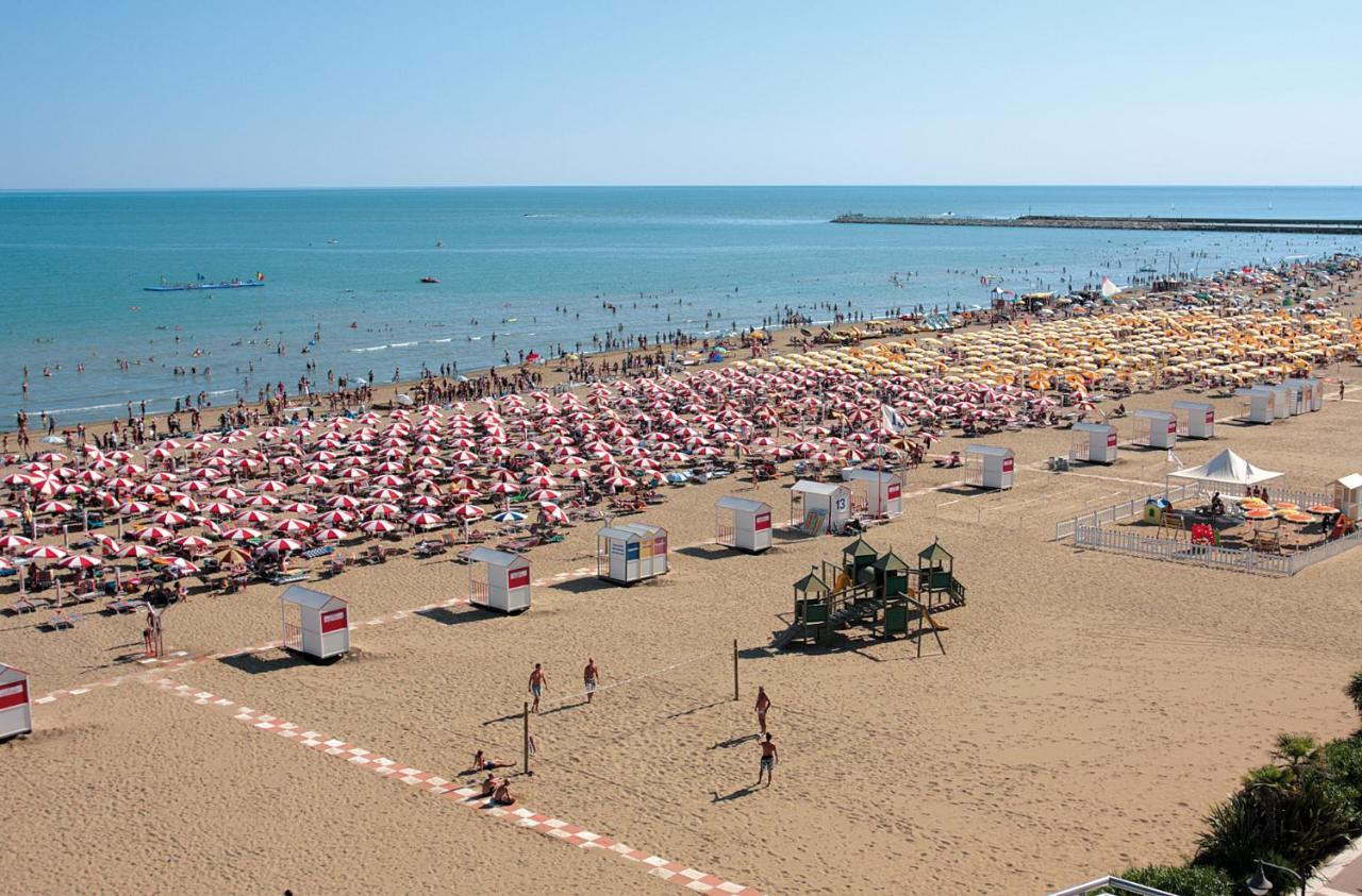 Maestrale Canova Apartments Caorle Exterior foto